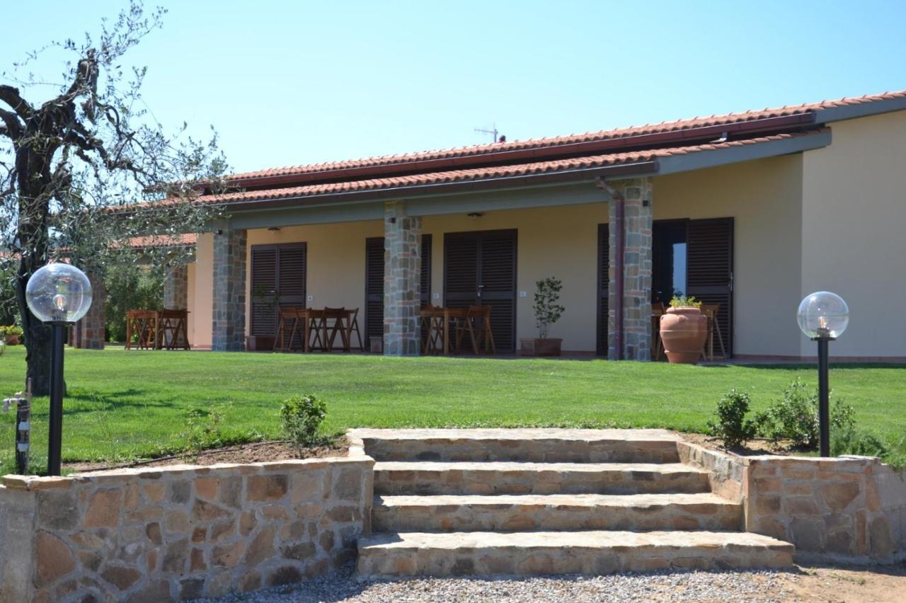 Agriturismo Il Vecchio Mandorlo Кастильоне-делла-Пеская Экстерьер фото