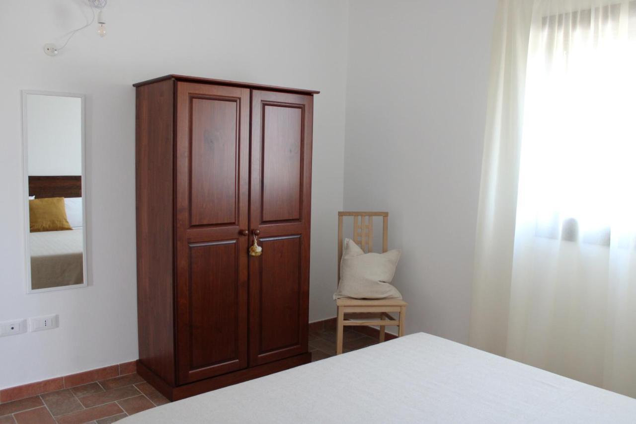 Agriturismo Il Vecchio Mandorlo Кастильоне-делла-Пеская Экстерьер фото