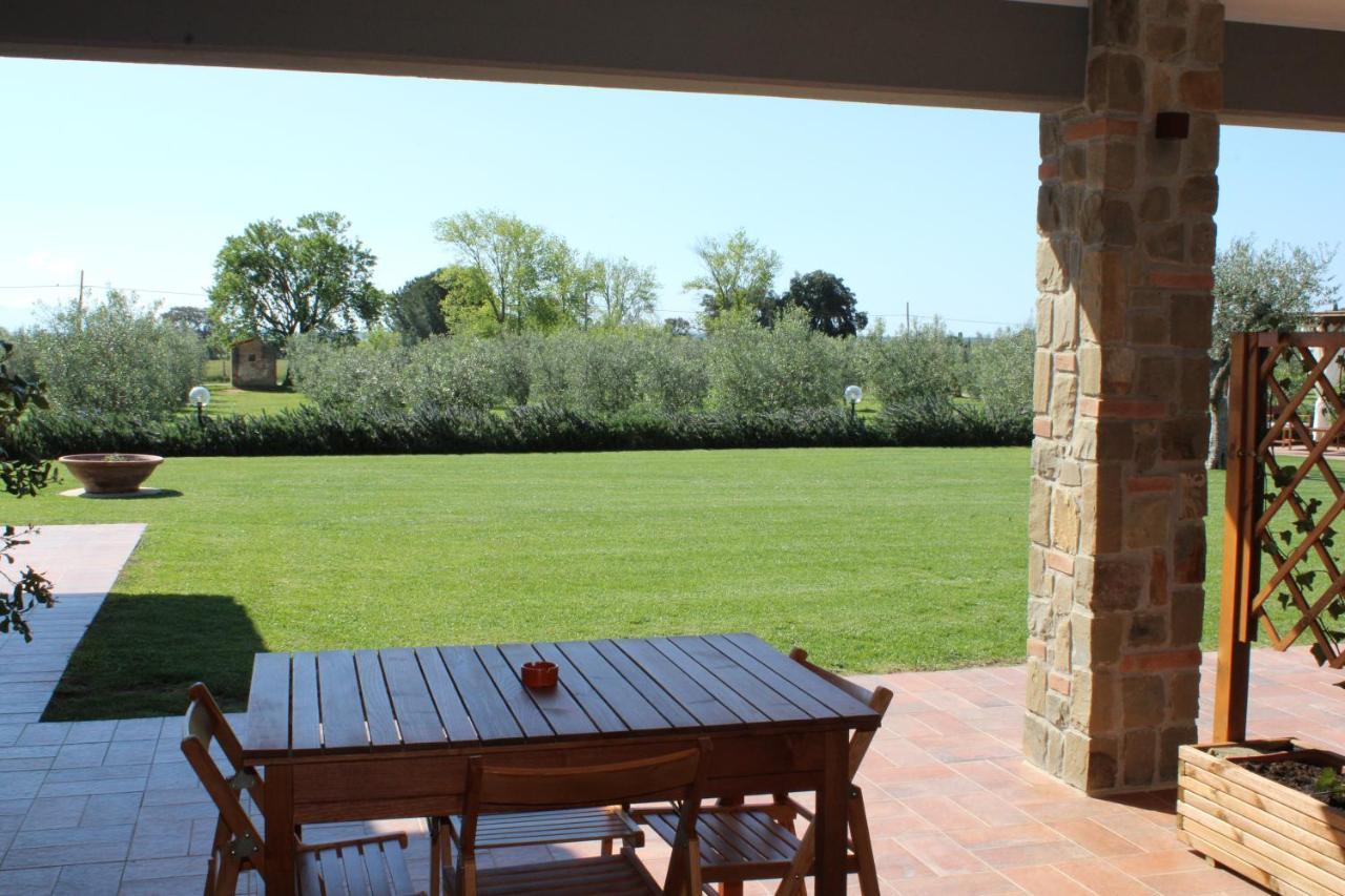 Agriturismo Il Vecchio Mandorlo Кастильоне-делла-Пеская Экстерьер фото